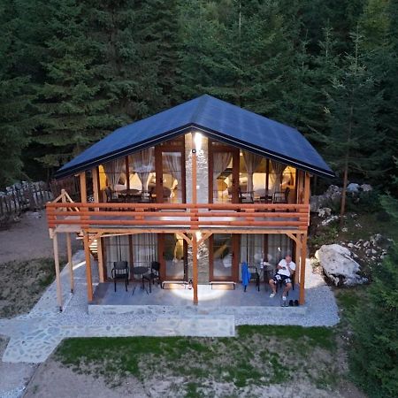 Hotel Bujtina Arturi Valbone Exteriér fotografie