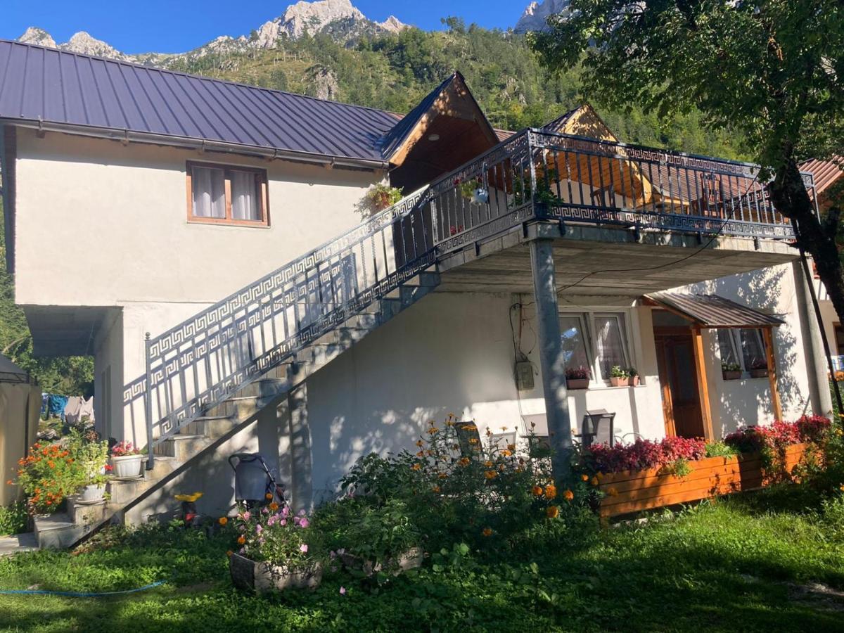 Hotel Bujtina Arturi Valbone Exteriér fotografie