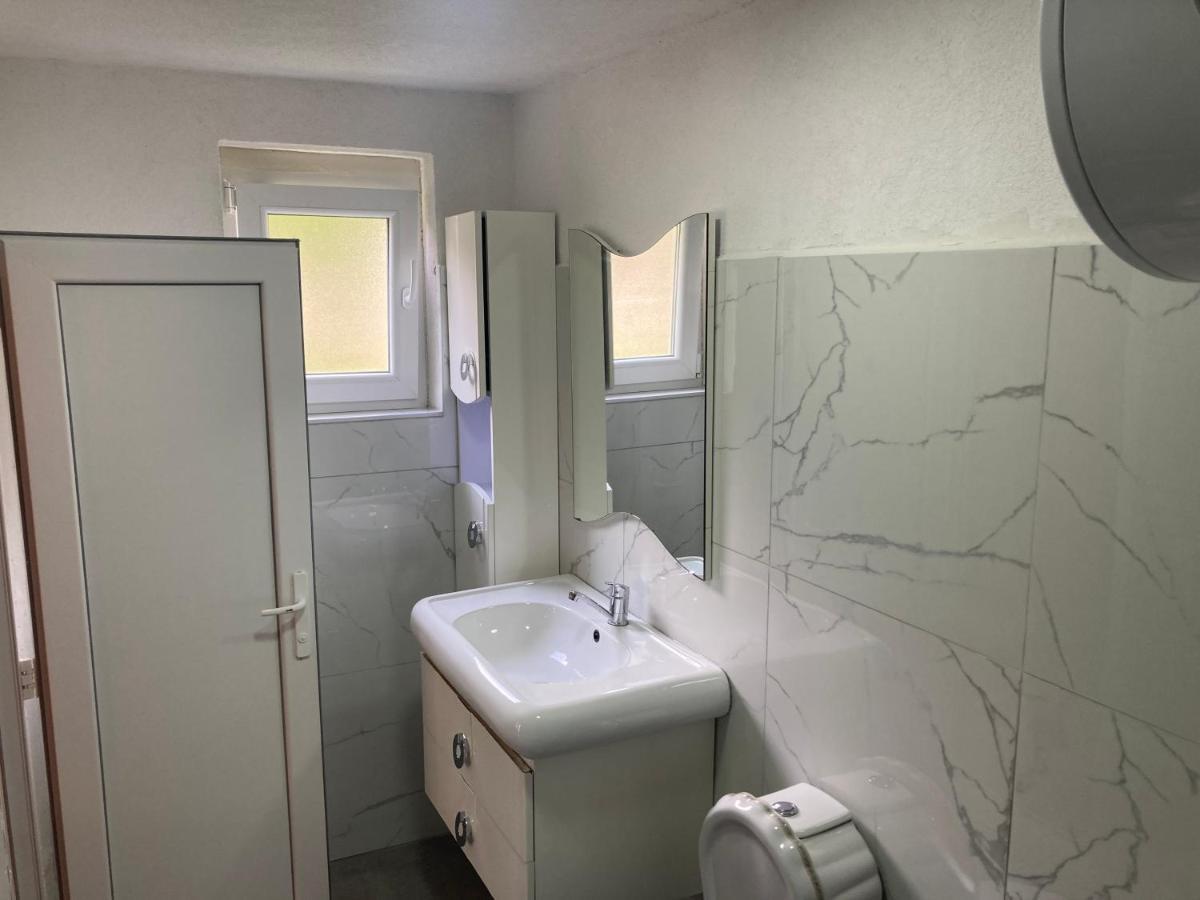 Hotel Bujtina Arturi Valbone Exteriér fotografie