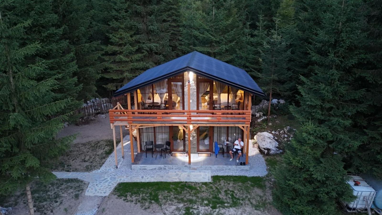 Hotel Bujtina Arturi Valbone Exteriér fotografie
